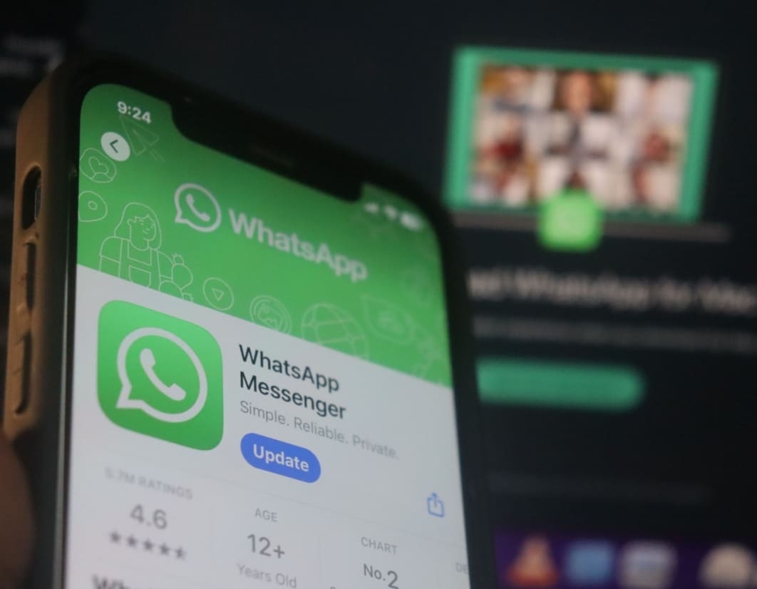Banner Cek Cara Sadap WhatsApp Tanpa Ribet di Sini!