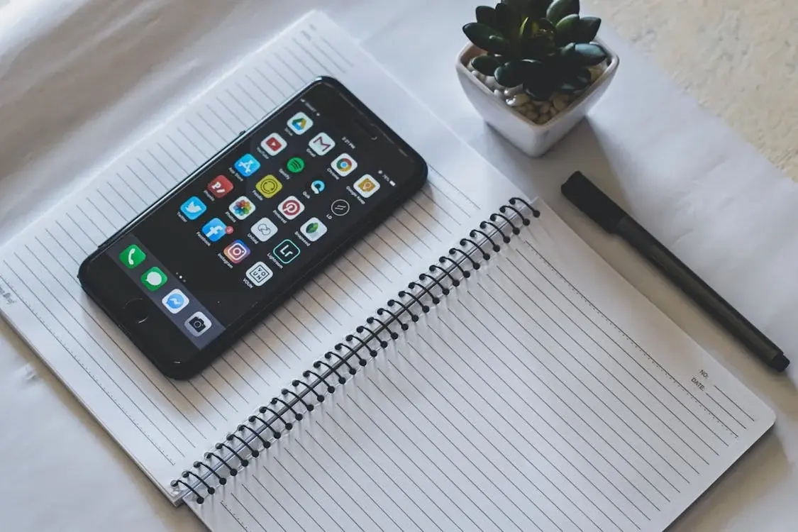 Banner Cara Cek Penggunaan Data di iPhone, Anti Boros!