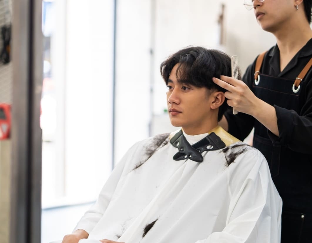 Banner 7 Model Rambut Laki-Laki Korea Terbaru yang Bisa Kamu Coba