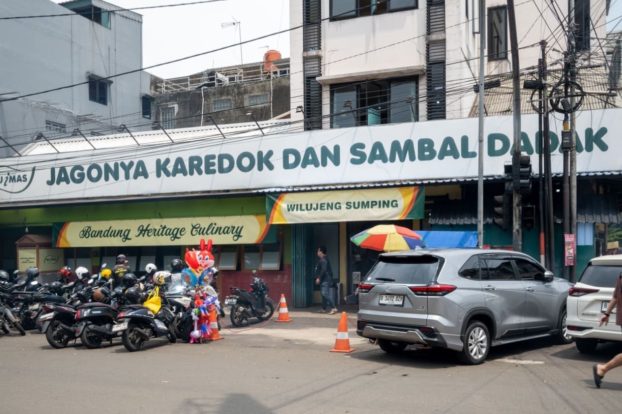 Banner 12 Kuliner Malam Bandung yang Wajib Coba
